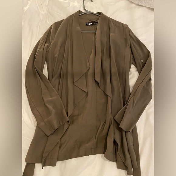 SOLD | 🏷️ Zara Cardigan/Jacket - Picture 1 of 5